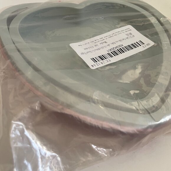 Heart-Shaped Silicone Baking Mold Set - Picture 4 of 8